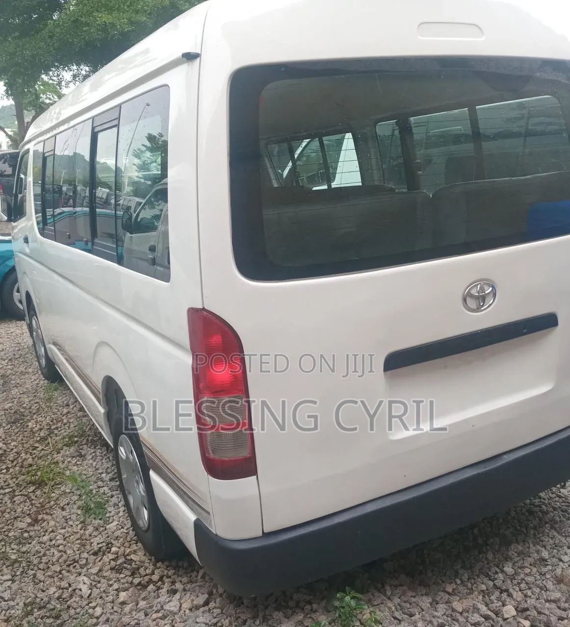 Toyota HiAce 2012 White