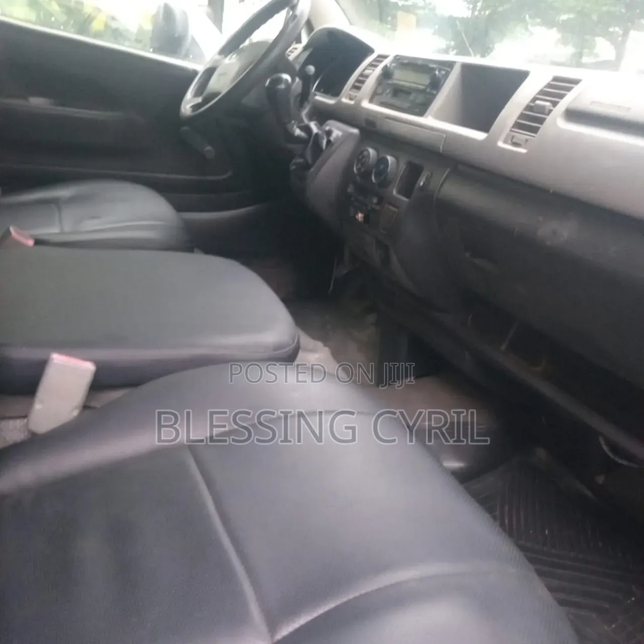 Toyota HiAce 2012 White