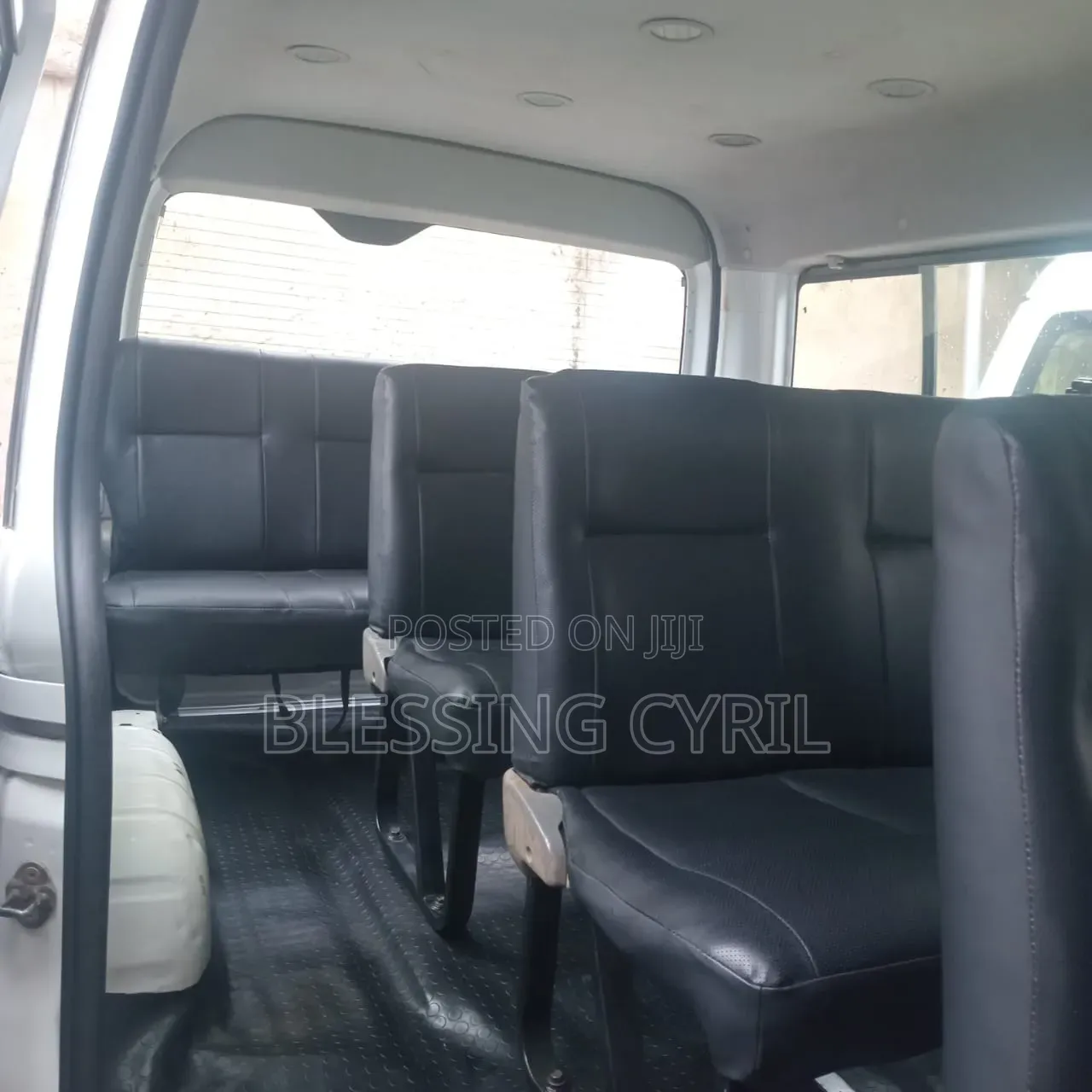 Toyota HiAce 2012 White