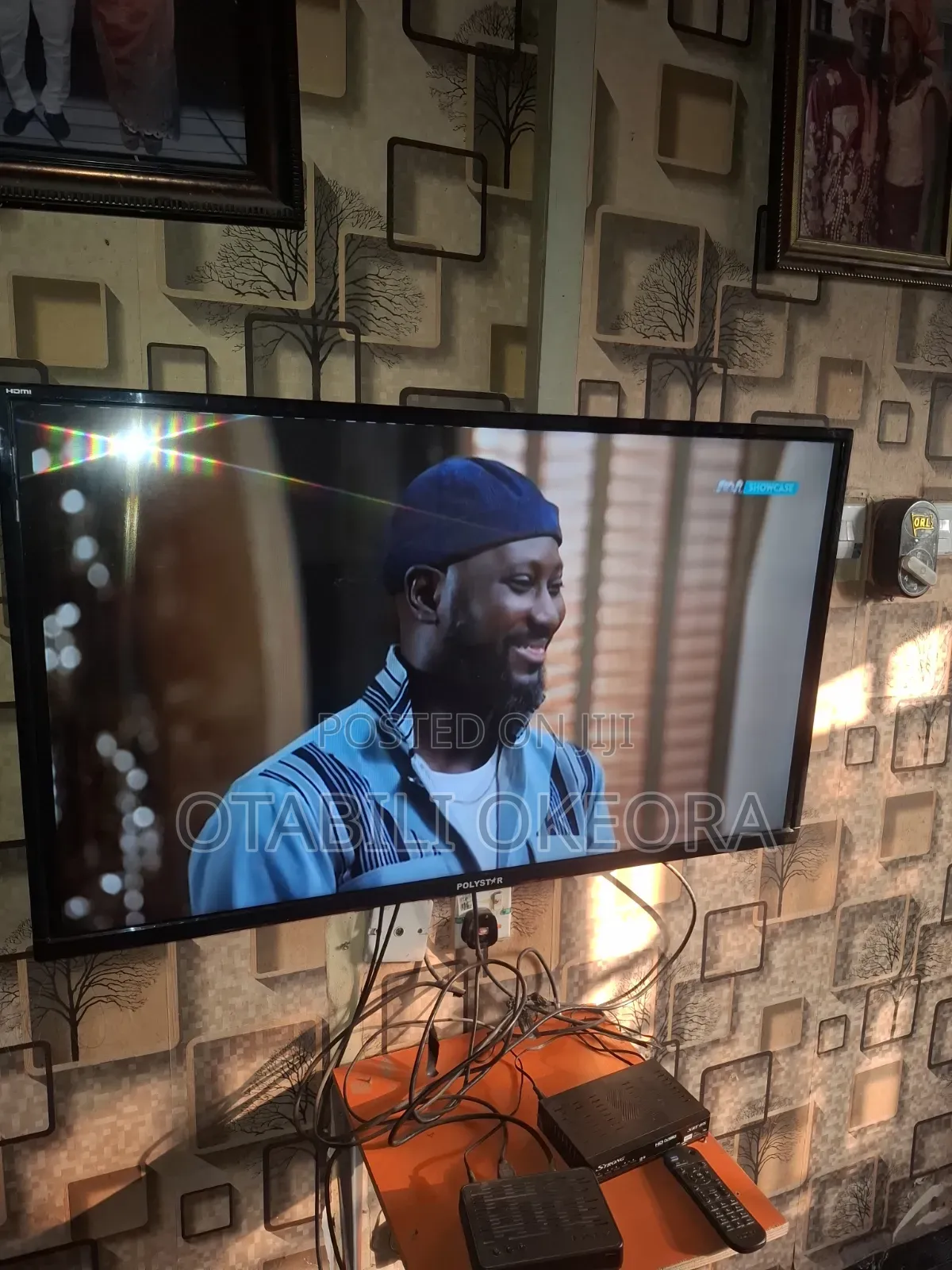 Polyester 43 Inches Tv