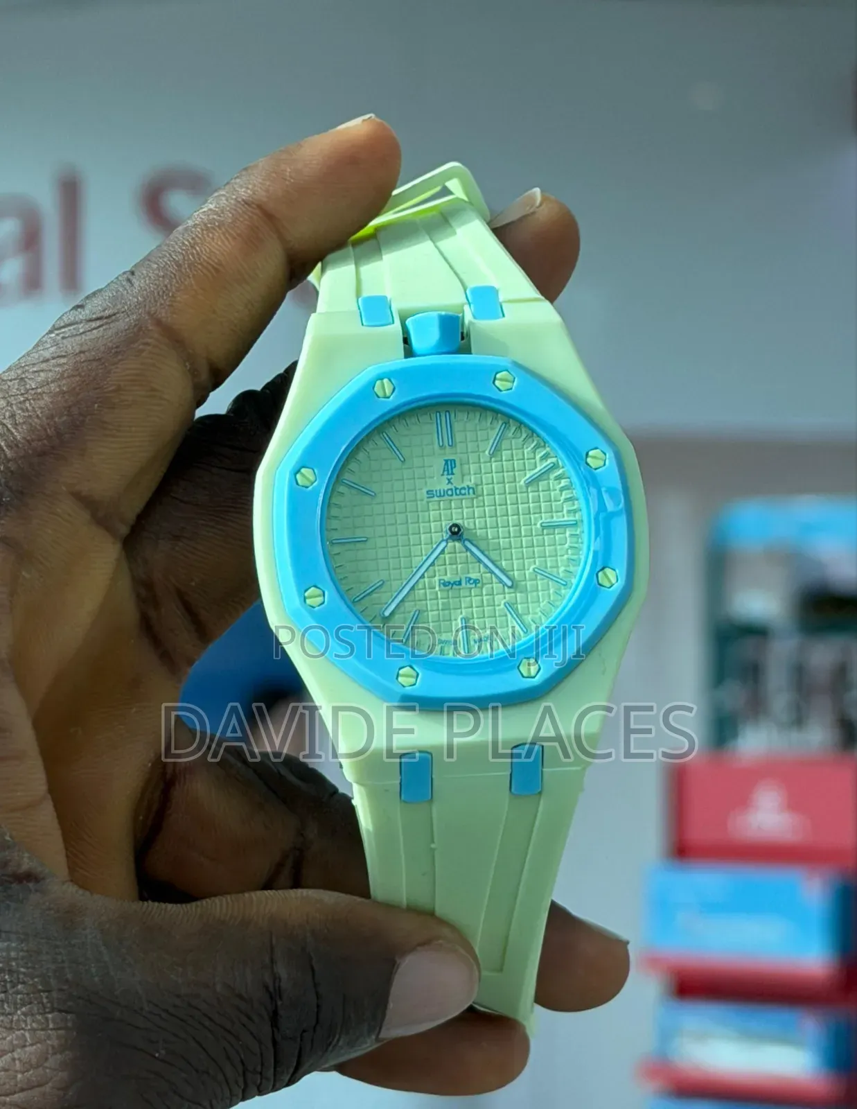 Ap (Audemars Piguet) New Design Rubber Watch, With Date, Available In