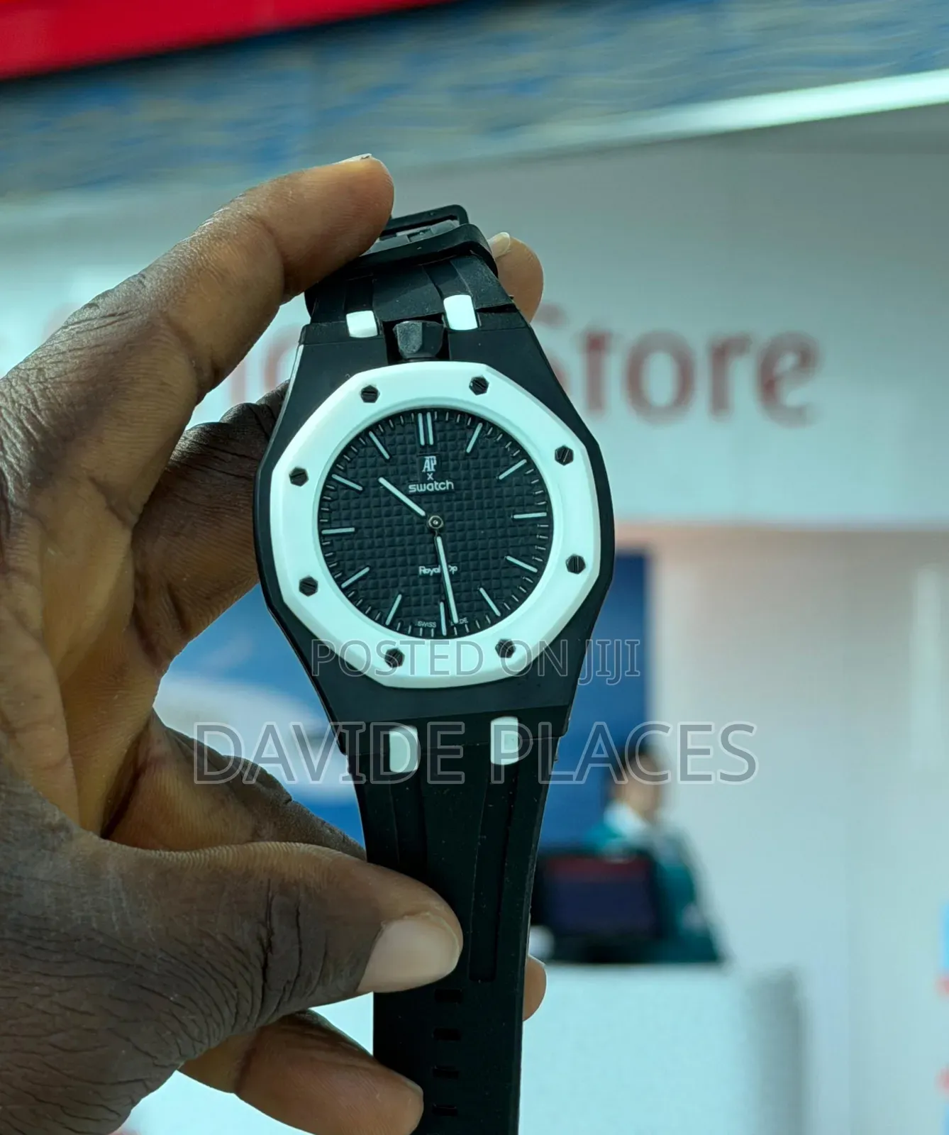 Ap (Audemars Piguet) New Design Rubber Watch, With Date, Available In