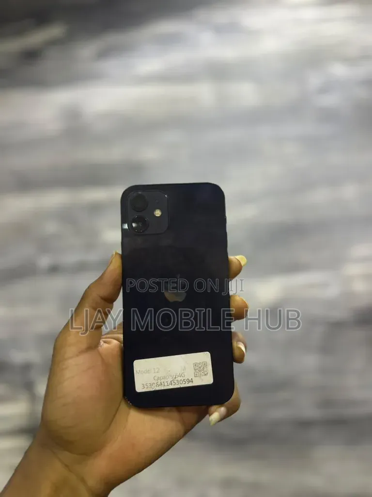 Apple iPhone 12 64 GB Black