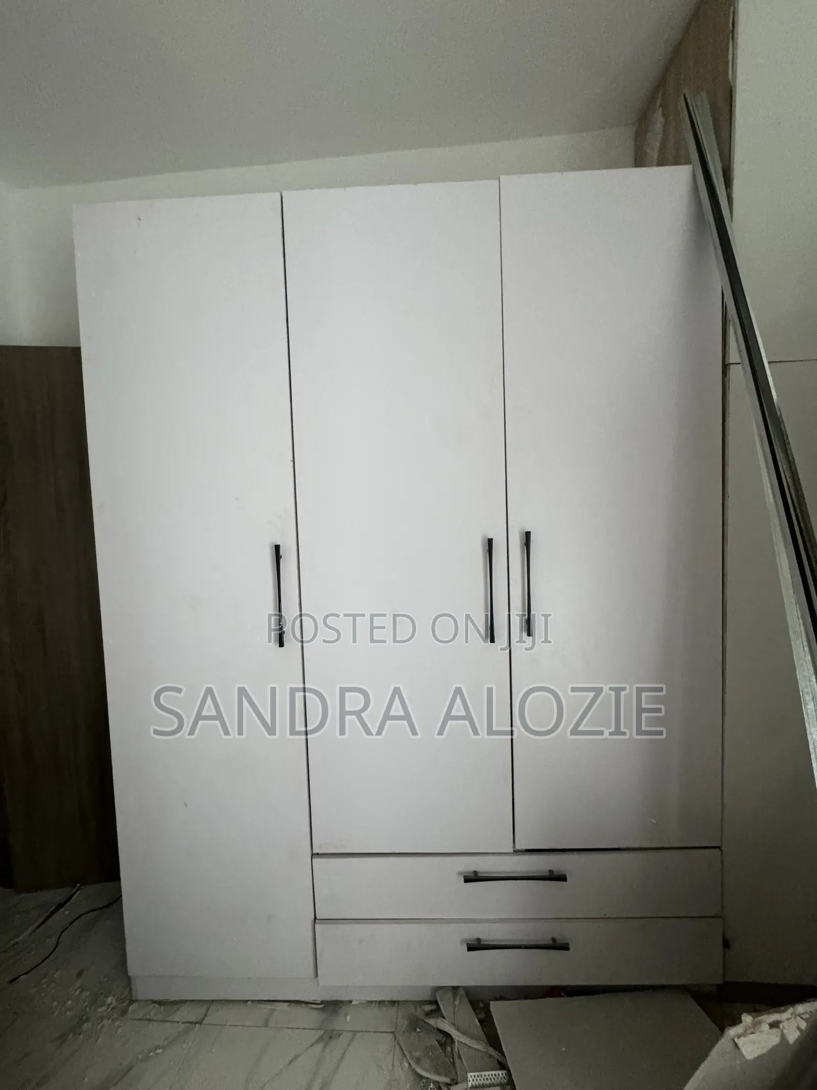 Triple Door Wardrobe With Drawers