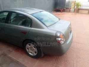 Nissan Altima 2004 Gray