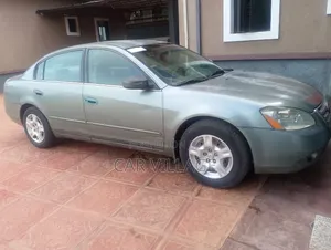 Nissan Altima 2004 Gray