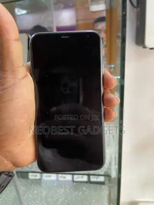 Apple iPhone 11 64 GB Black