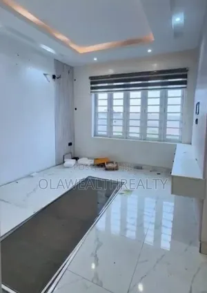 4bdrm Duplex in Carlton Gate Estate, Akobo for rent