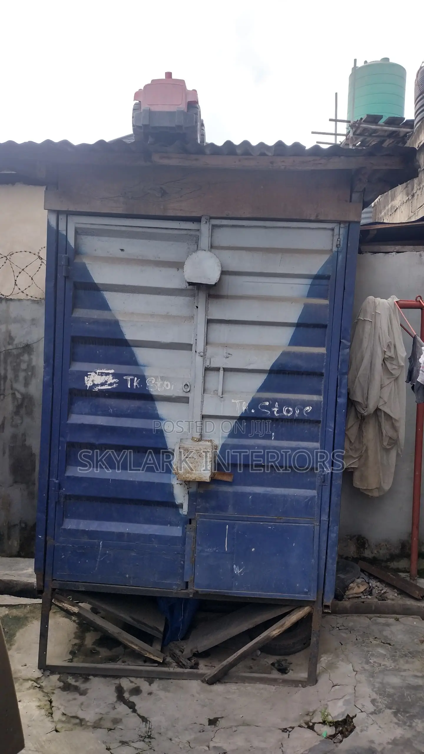4 by 4ft Container
