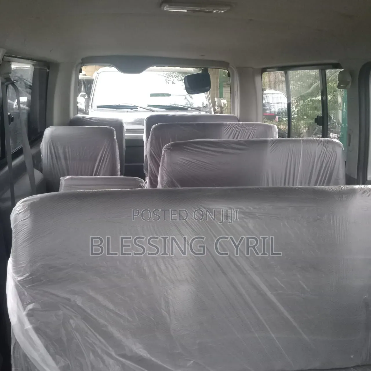 Toyota HiAce 2012 Silver