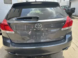 Toyota Venza V6 AWD 2010 Gray