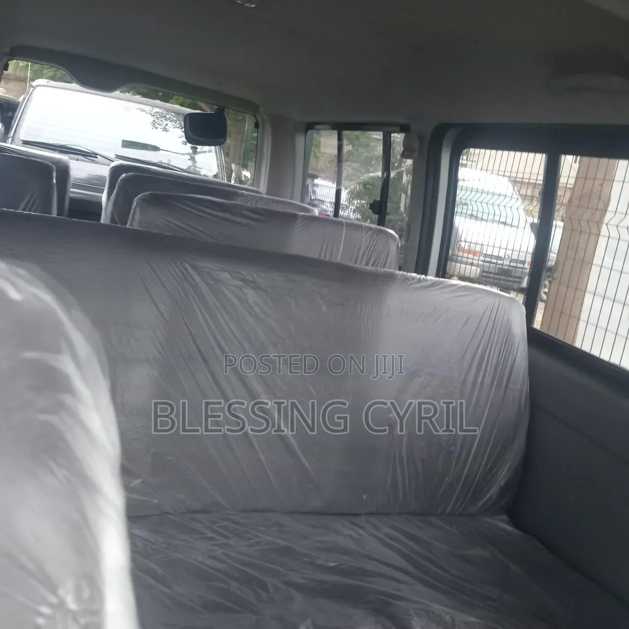 Toyota HiAce 2012 Silver