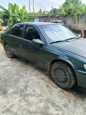 Toyota Camry LE 4dr Sedan (2.4L 4cyl 5M) 2002 Green