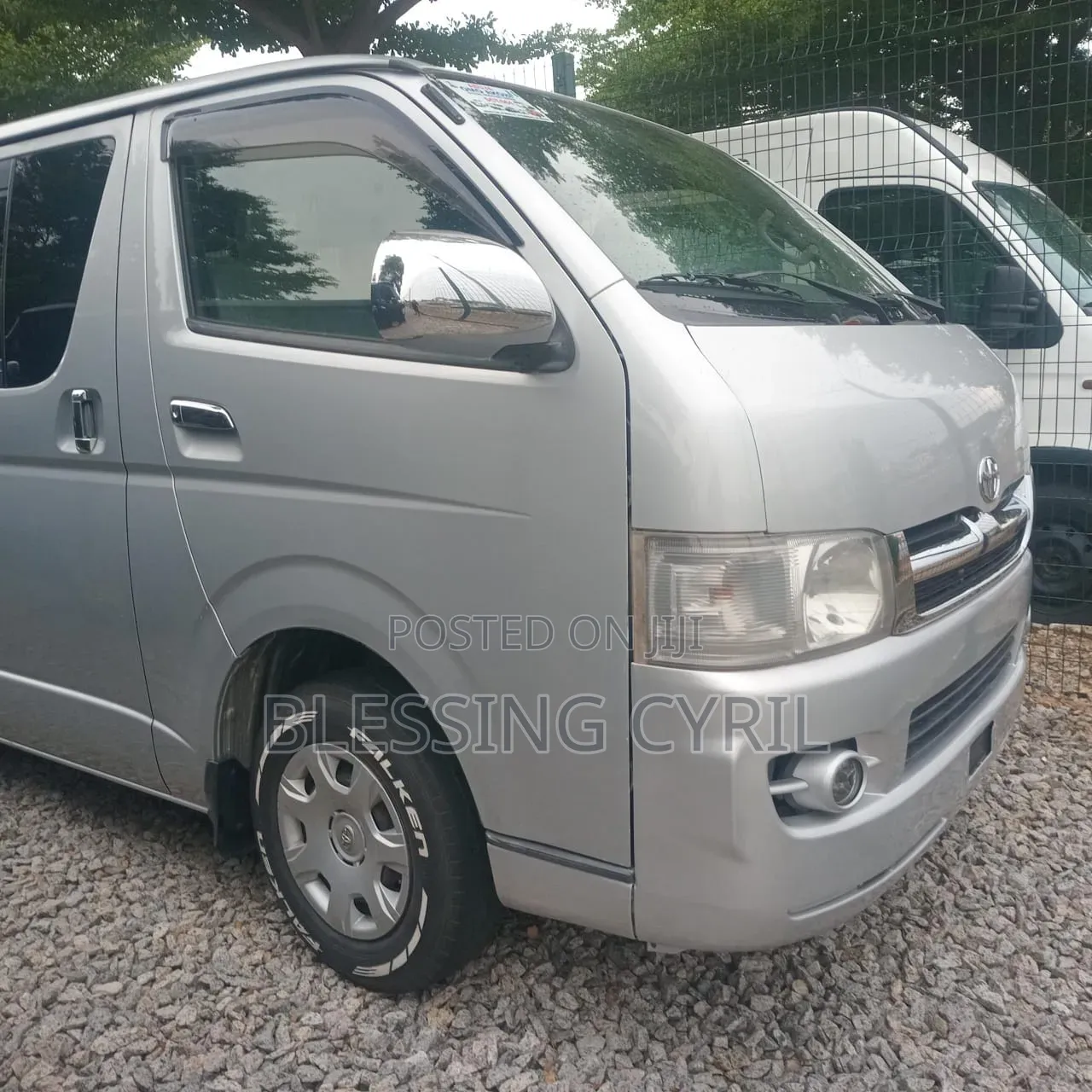 Toyota HiAce 2012 Silver
