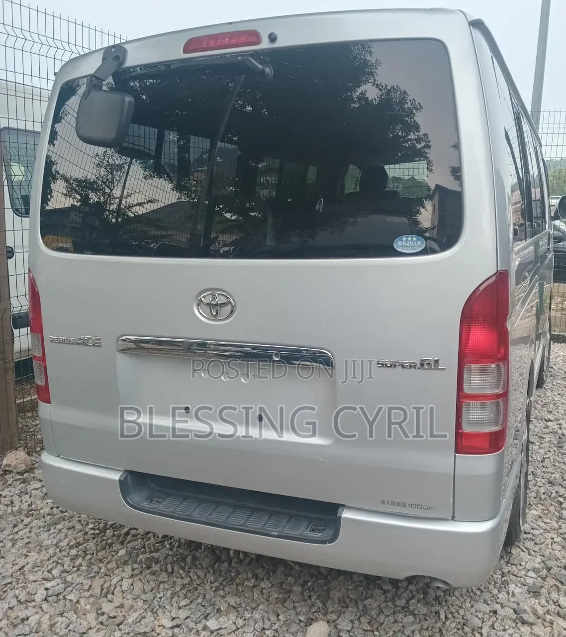 Toyota HiAce 2012 Silver
