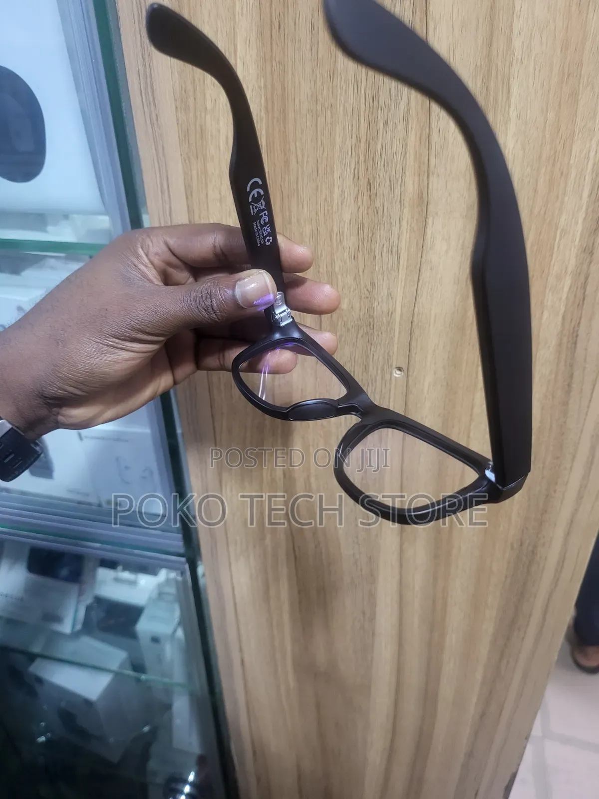 SNT Gs5 Max Smart Glass With Charging Case