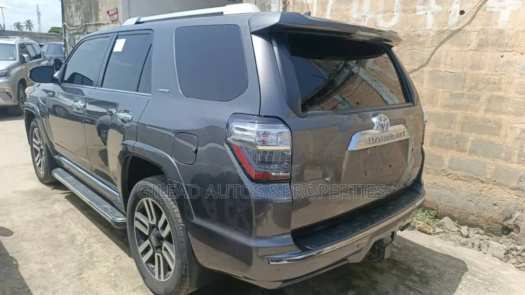 Toyota 4-Runner 2015