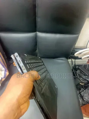 Laptop Dell Latitude 3390 8GB Intel Core i3 HDD 500GB