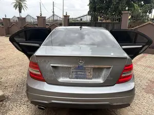Mercedes-Benz C300 Luxury 4Matic Sedan AWD (3.5L 6cyl 7A) 2013 Gray