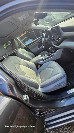 Toyota Highlander 2023 Black