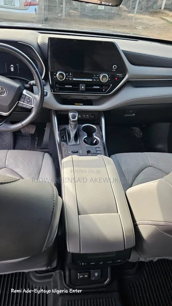 Toyota Highlander 2023 Black