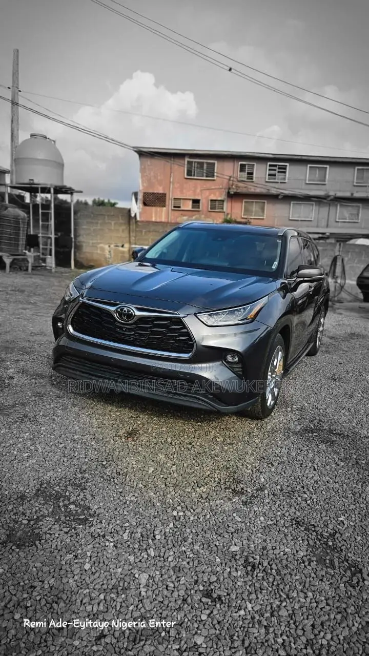 Toyota Highlander 2023 Black
