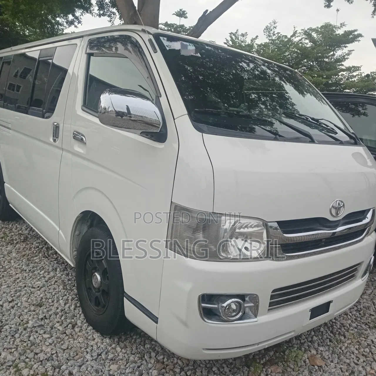 Toyota HiAce 2012 White