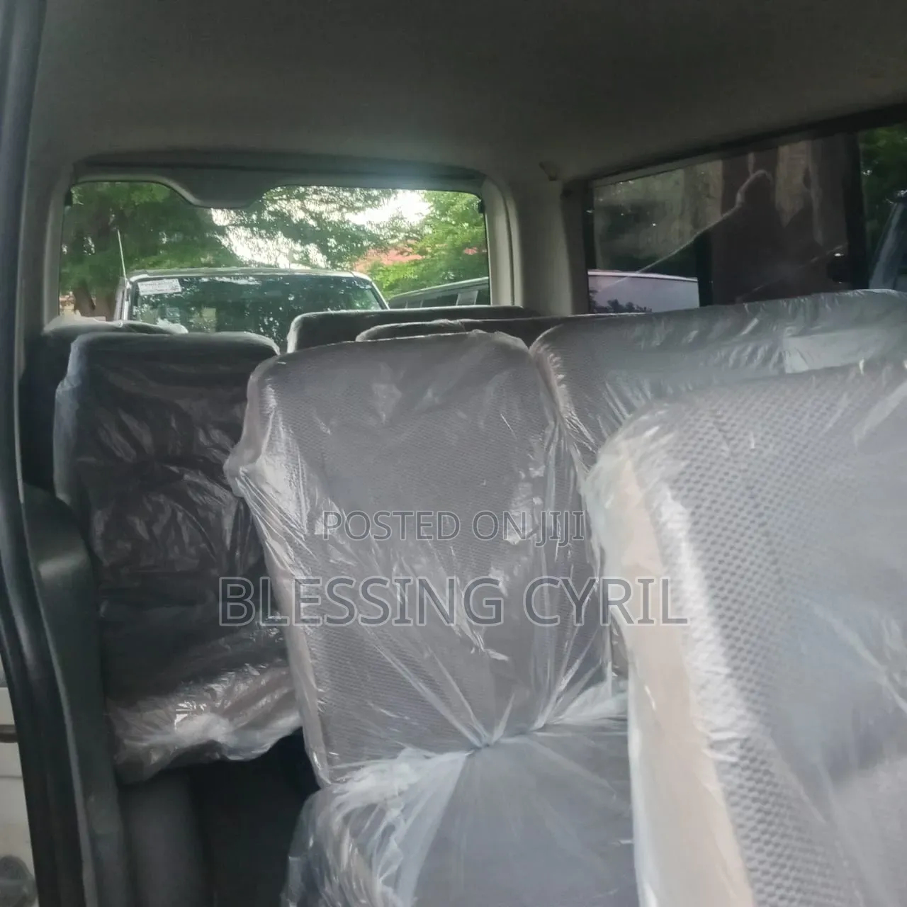 Toyota HiAce 2012 White