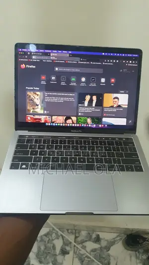 Laptop Apple MacBook Pro 2016 16GB Intel Core i5 SSD 500GB