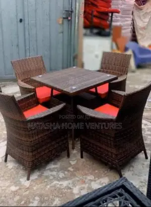 Brown Rattan Outdoor Dining Set With Red Cushions 4 Seated