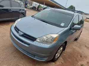 Toyota Sienna XLE Limited 2005 Blue