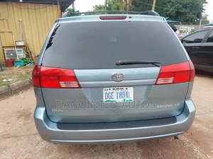 Toyota Sienna XLE Limited 2005 Blue