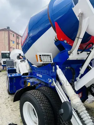 Concrete Mixer Cummins Engine