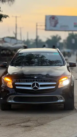 Mercedes-Benz GLA 250 2015 Black