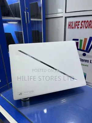 Laptop Asus ROG Zephyrus G14 16GB AMD Ryzen 9 SSD 1T