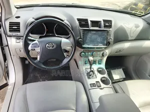 Toyota Highlander 2012 Silver