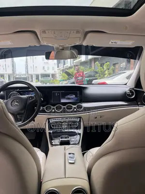 Mercedes-Benz E300 4Matic AWD Sedan (2.0L 4cyl 9A) 2017 White