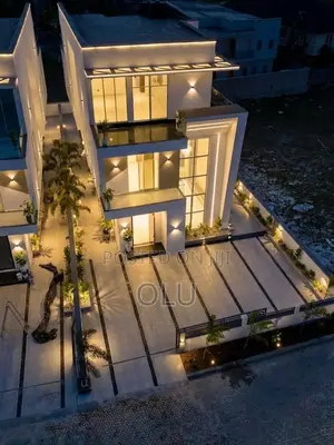 5bdrm Duplex in Osapa London for sale