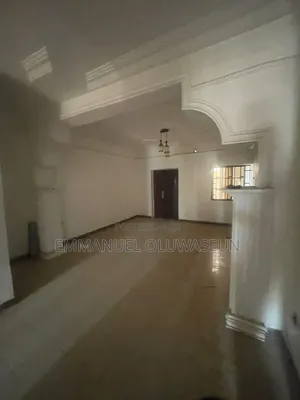 5bdrm Apartment in Groundfloor, Wuye for rent
