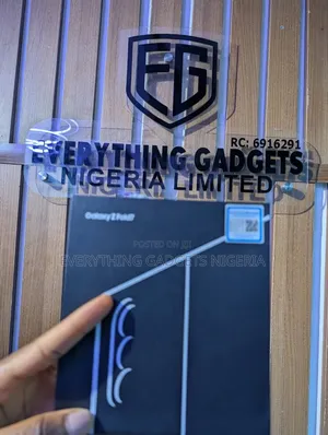 New Samsung Galaxy Fold 512 GB Black