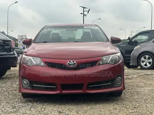 Toyota Camry SE 4dr Sedan (2.5L 4cyl 6A) 2013 Red