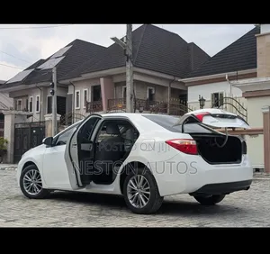 Toyota Corolla 2014 White