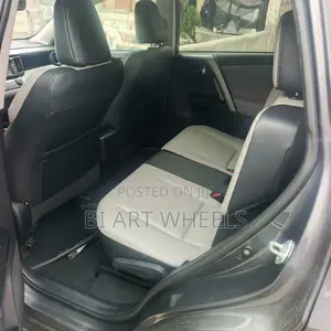 Toyota RAV4 Limited AWD (2.5L 4cyl 6A) 2017 Gray