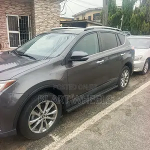 Toyota RAV4 Limited AWD (2.5L 4cyl 6A) 2017 Gray
