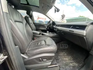 Audi Q7 2016 Black