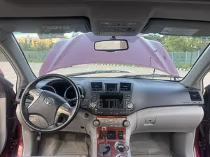 Toyota Highlander Limited 2010 Burgundy