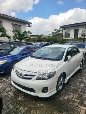 Toyota Corolla 2012 White