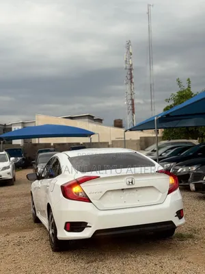 Honda Civic 2018 White