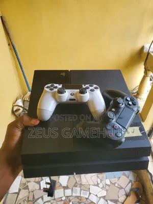 Hacked Ps4 With 2 Pads