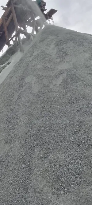 Stone Dust and Chipping